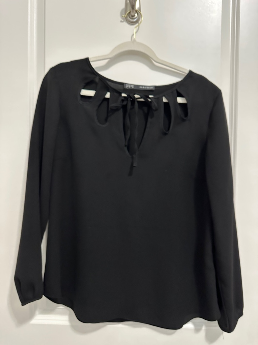 Zara Black Long-Sleeve Tie-Neck Blouse